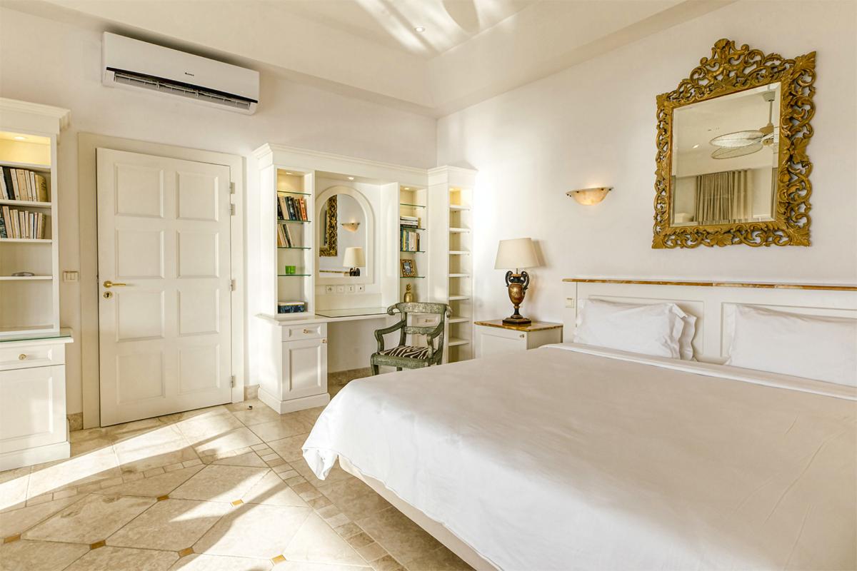 29-PetitePlage4-Bedroom3_A louer villa Grand Case Saint Martin